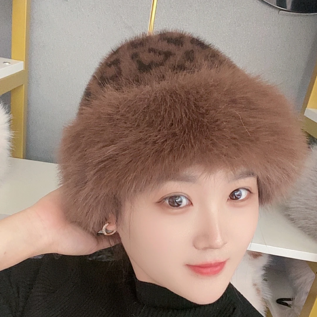 批发新款加厚仿狐狸毛公主帽女士洋气时尚豹纹款蒙古帽