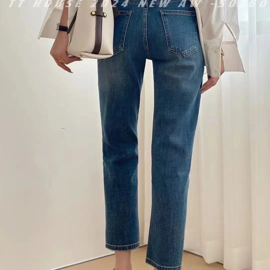 经典蓝色牛仔裤简洁大方修身剪裁牛仔裤裤子显瘦烟管裤时尚九分