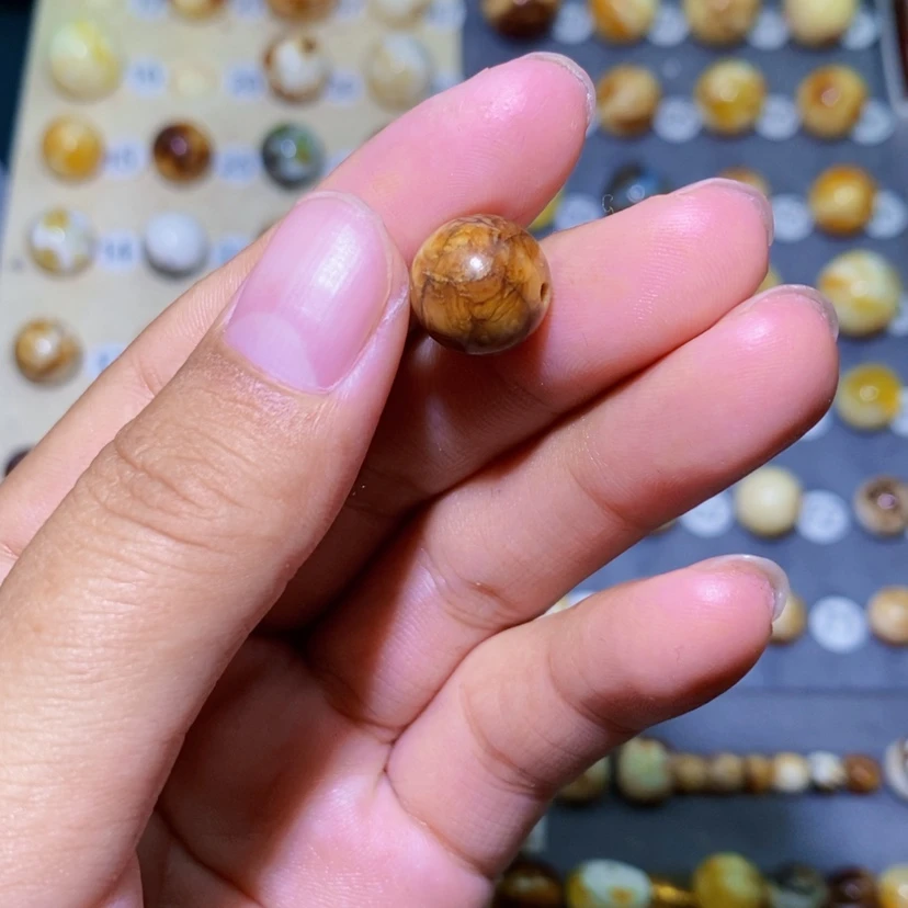 【闪购商品】琥珀裸石未镶嵌清***琥珀