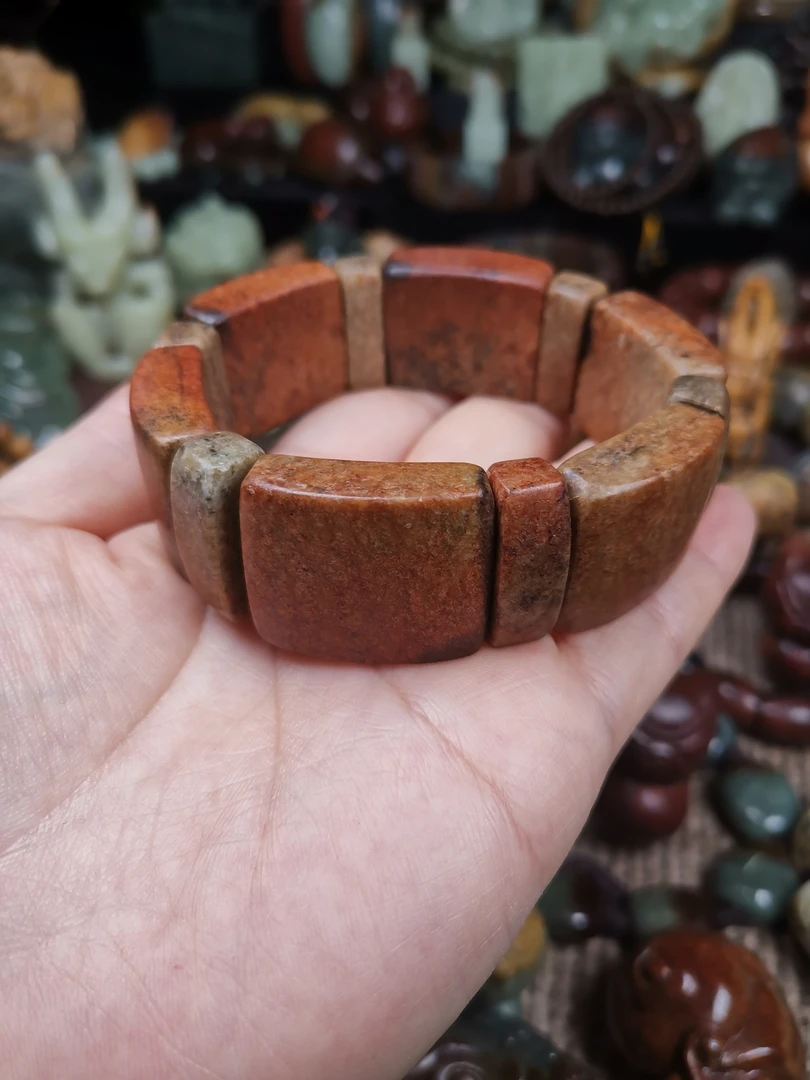 河磨玉手牌，油润细腻