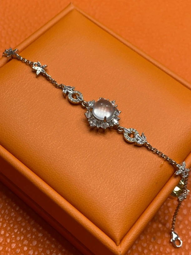 [鼎轩珠宝]俄料玻璃种SSSSS蛋面手链 s925银镶嵌