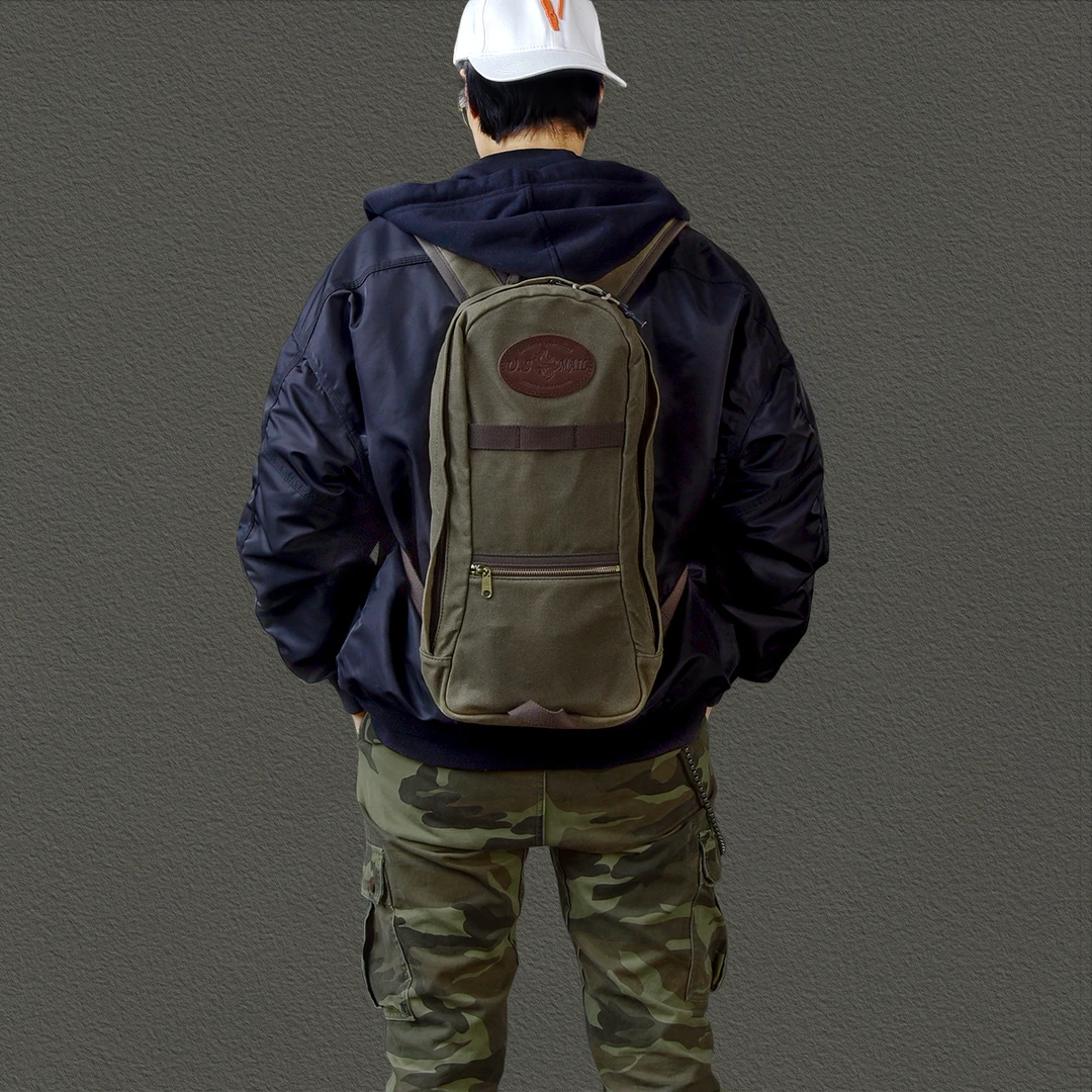 二十四街 新款通用简约户外登山复古油蜡帆布小背包潮流双肩包