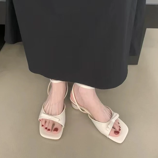 厚底时尚新款百搭休闲增高一字扣露趾凉鞋KK2