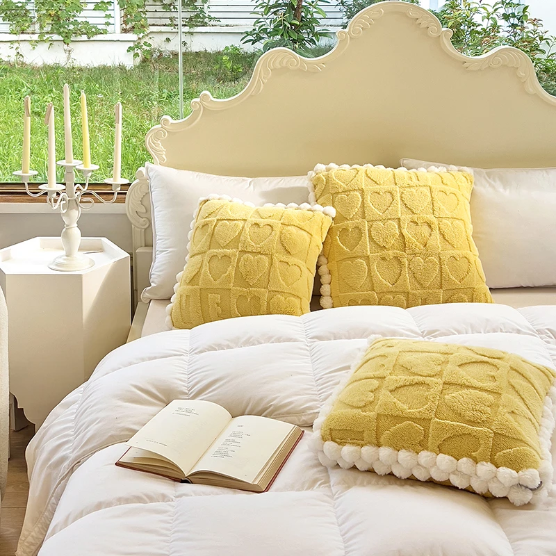 抱枕被子两用秋冬加厚折叠汽车载靠枕垫办公室睡觉毯子枕头二合一