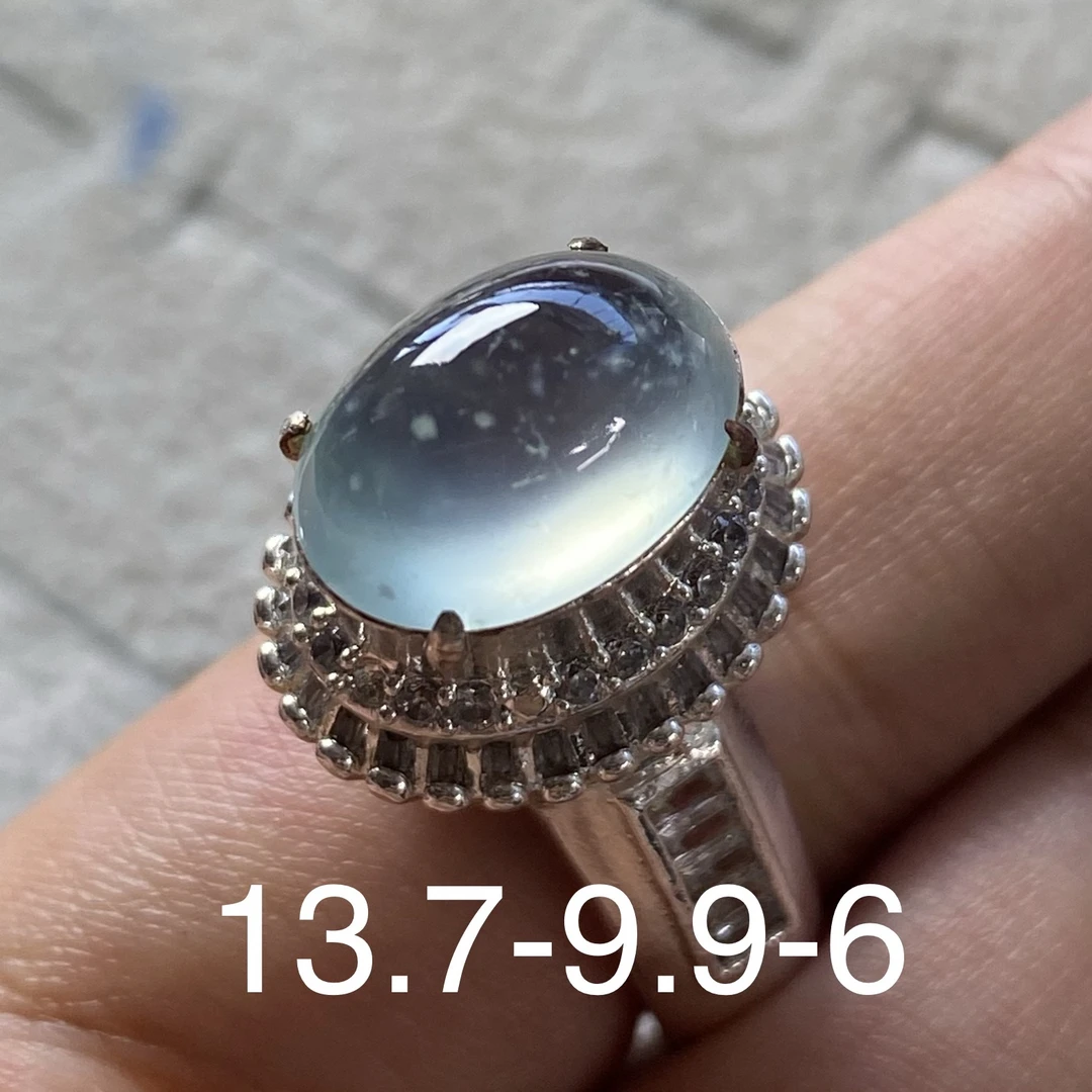 特！木那炸光雪花棉！天然缅料翡翠高冰蓝晴雪花棉饱满蛋面男女戒指