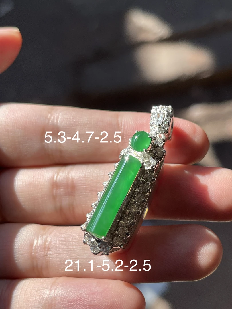 翡翠 冰辣绿 浓绿色 无事牌 吊坠戒指裸石 可设计镶嵌