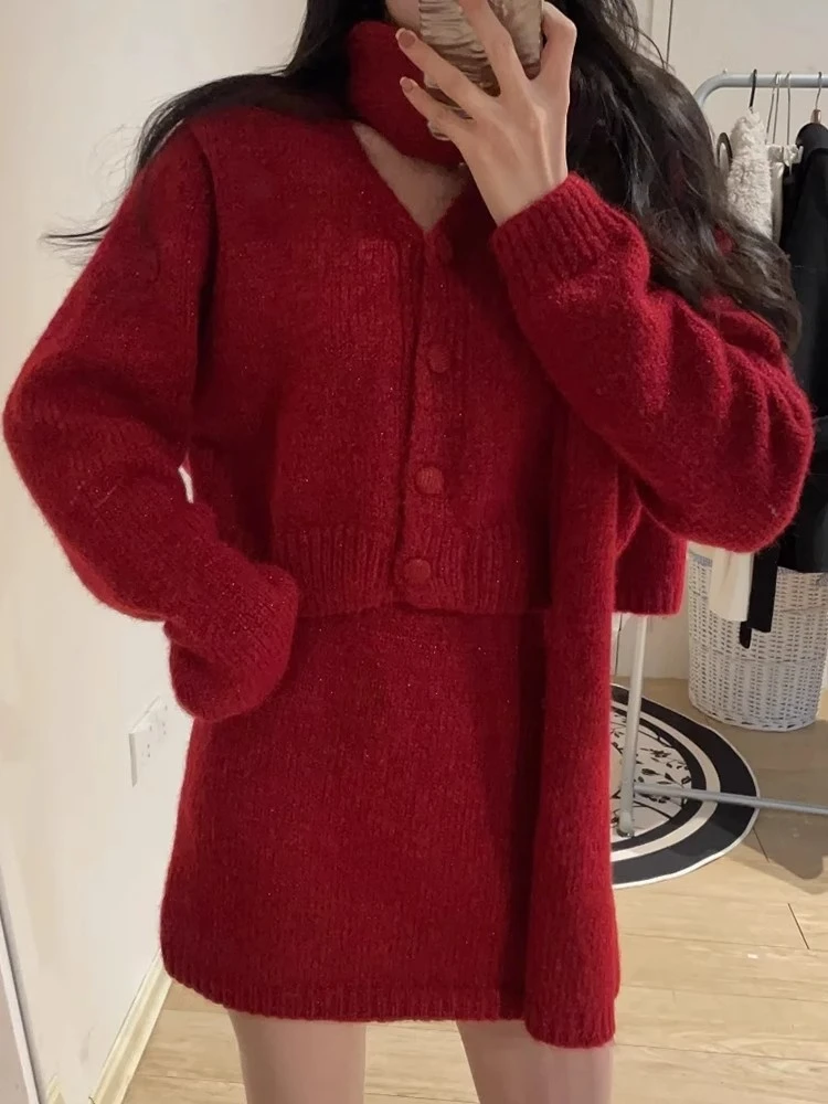 大码女装冬季套装女2024新款韩系设计感宽松显瘦围巾毛衣两件套潮