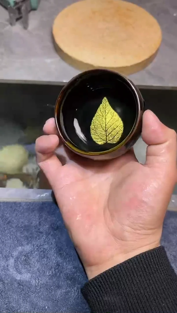【闪购商品】瓷杯乌金木叶