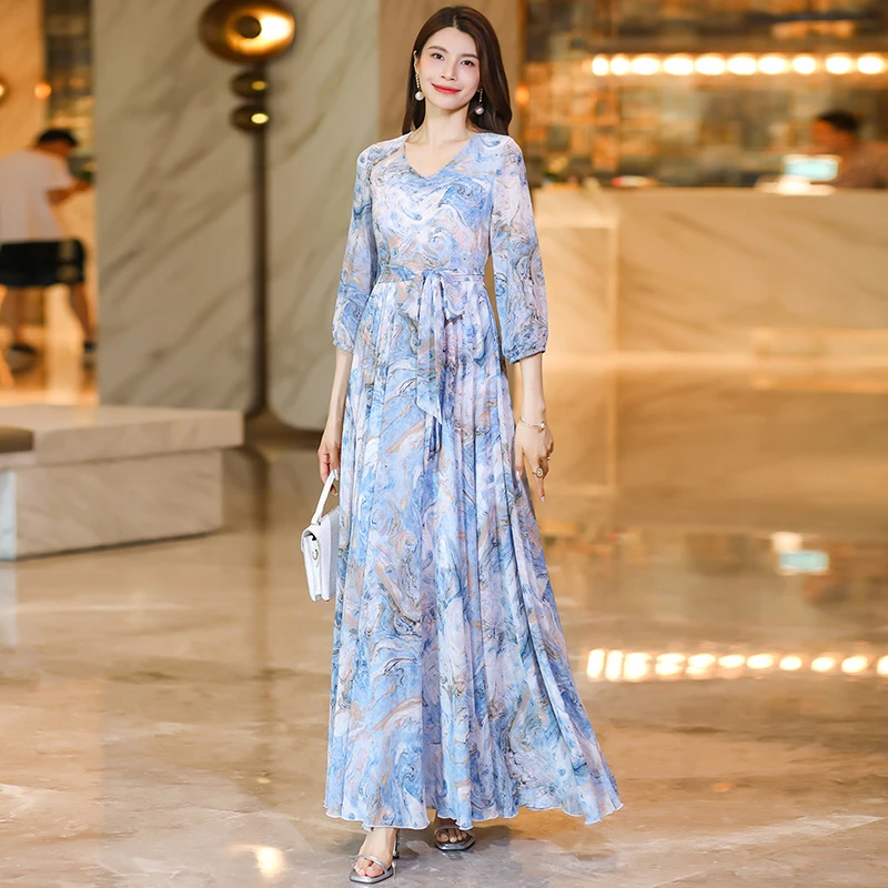 时尚修身长款大摆连衣裙轻奢高级感过膝到脚踝气质V领沙滩长裙女