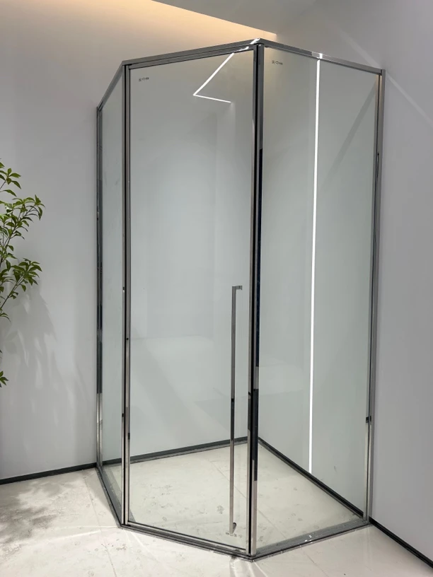 极窄钻石形淋浴房新款隐藏转轴平开门内外开玻璃干湿分离广东佛山
