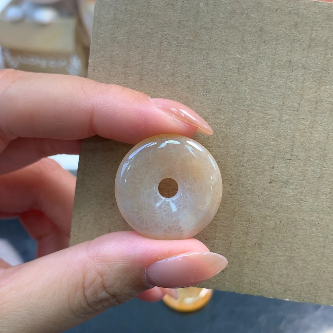 硅化珊瑚（珊瑚玉）颈饰未镶嵌