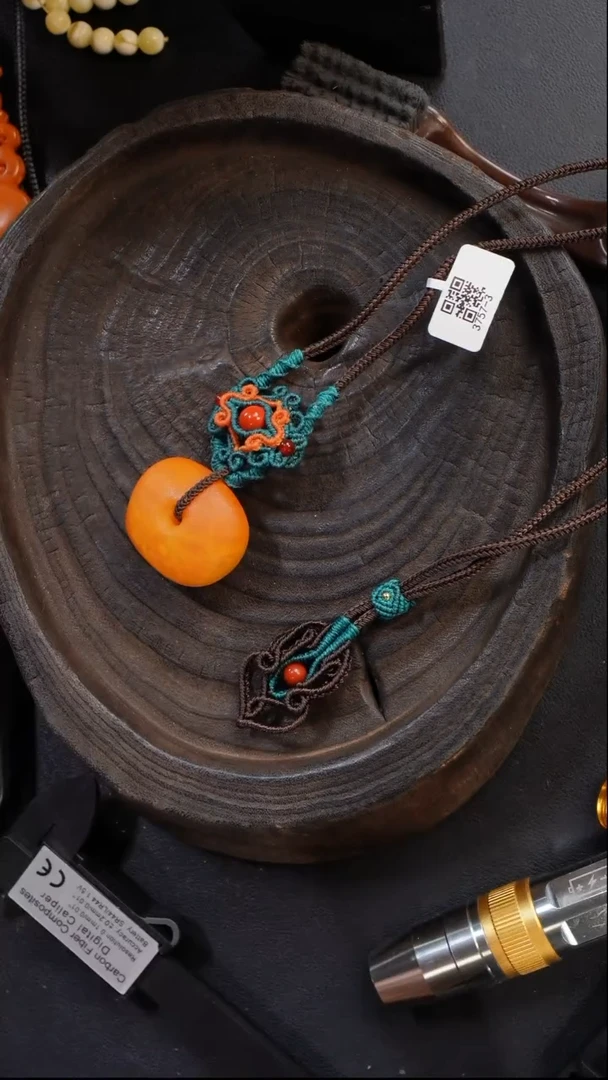 【闪购商品】琥珀裸石未镶嵌扣子（单品）