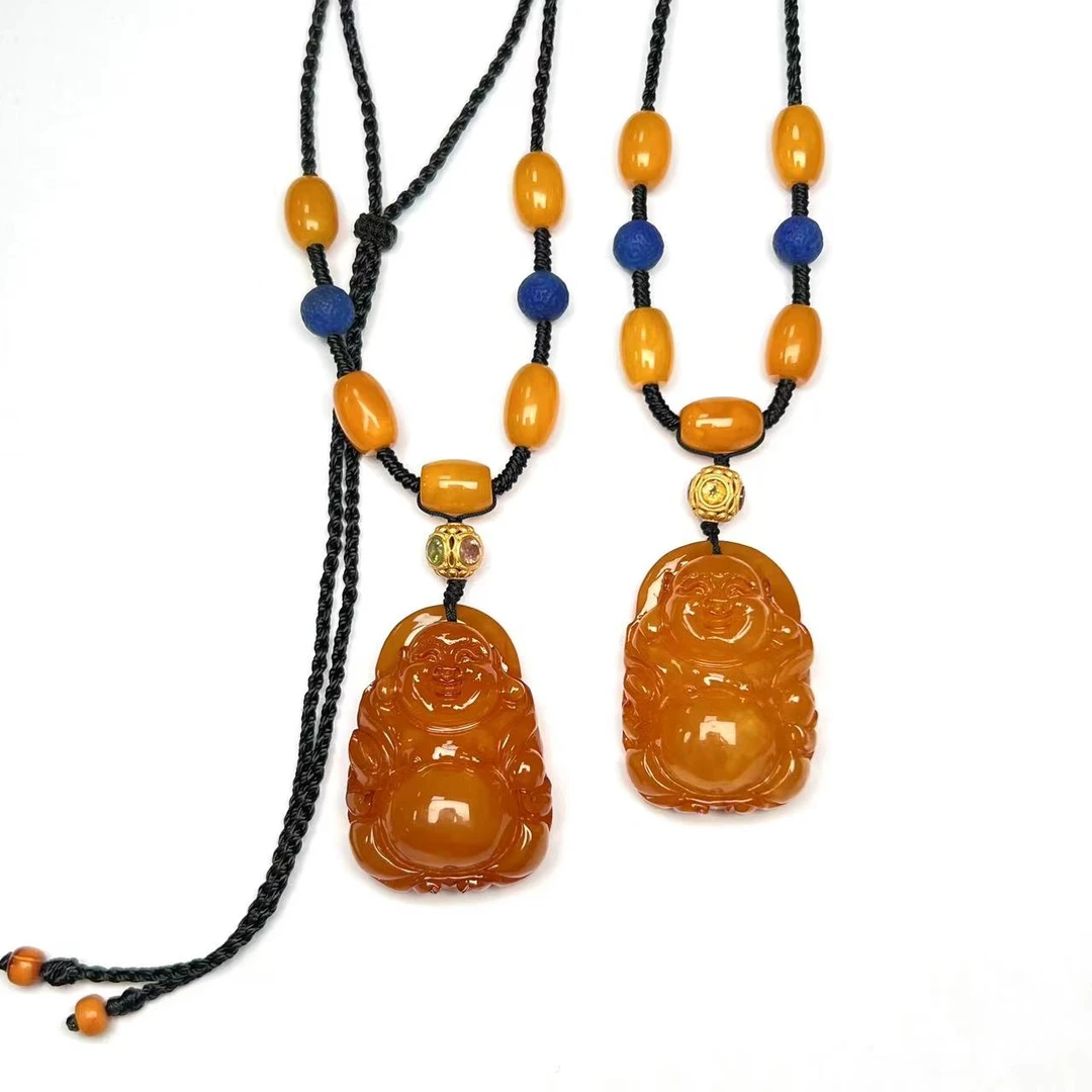 【壹芳珠宝】天然原矿琥珀蜜蜡雕刻佛公吊坠毛衣链（多样性发货一件）
