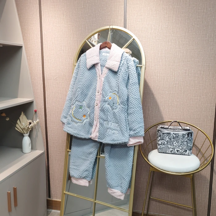 LC5孕妇蓝色珊瑚绒月子服套装XL110-140