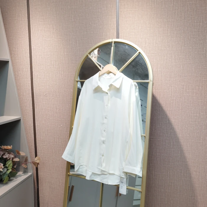 CA101孕妇米杏色衬衣L100-130XL140