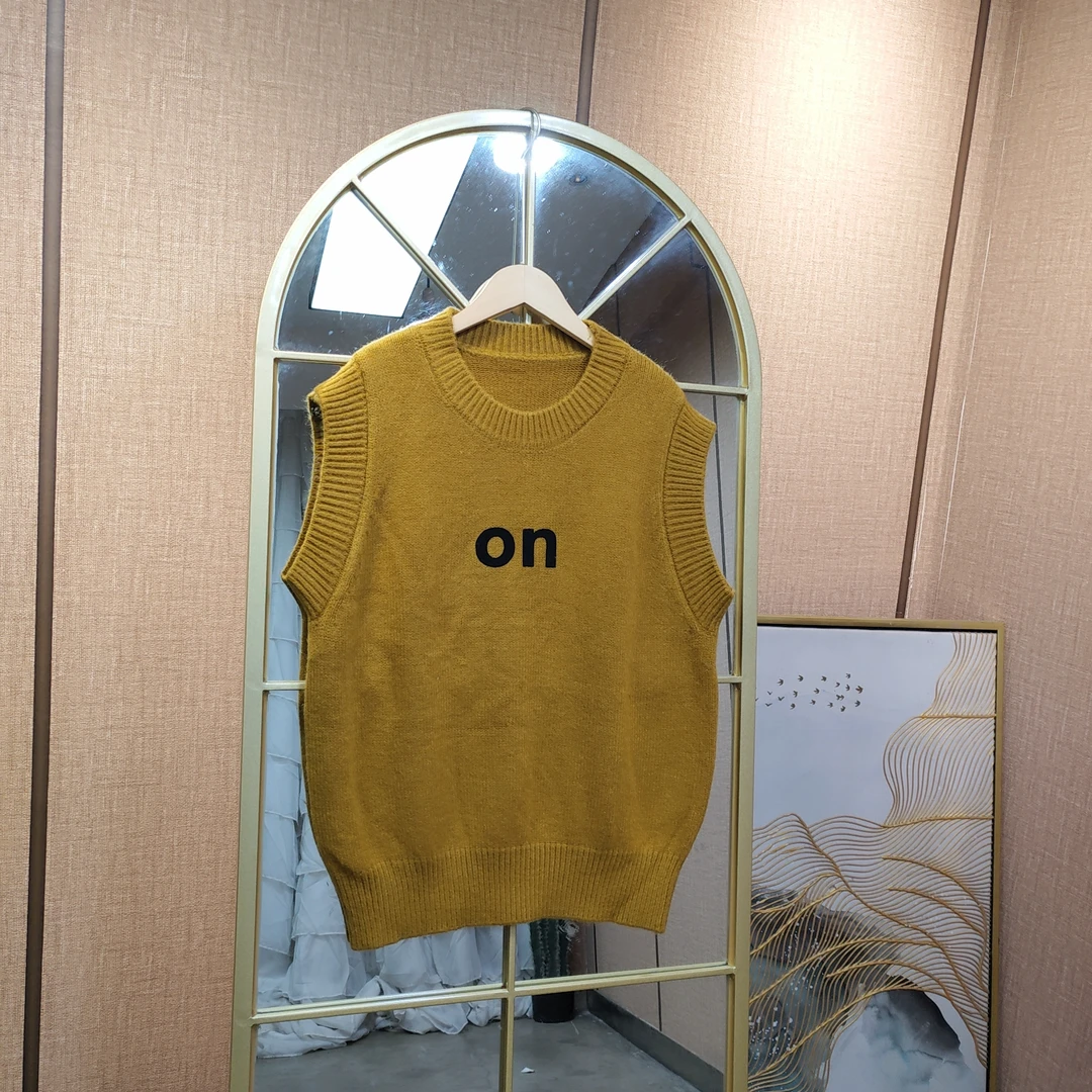 AC712孕妇绿色针织马甲100-140