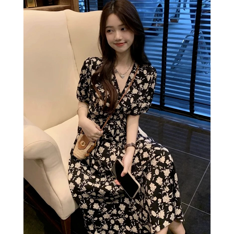 A1013法式茶歇小清新v领收腰显瘦碎花百搭减龄连衣裙2025夏季新款