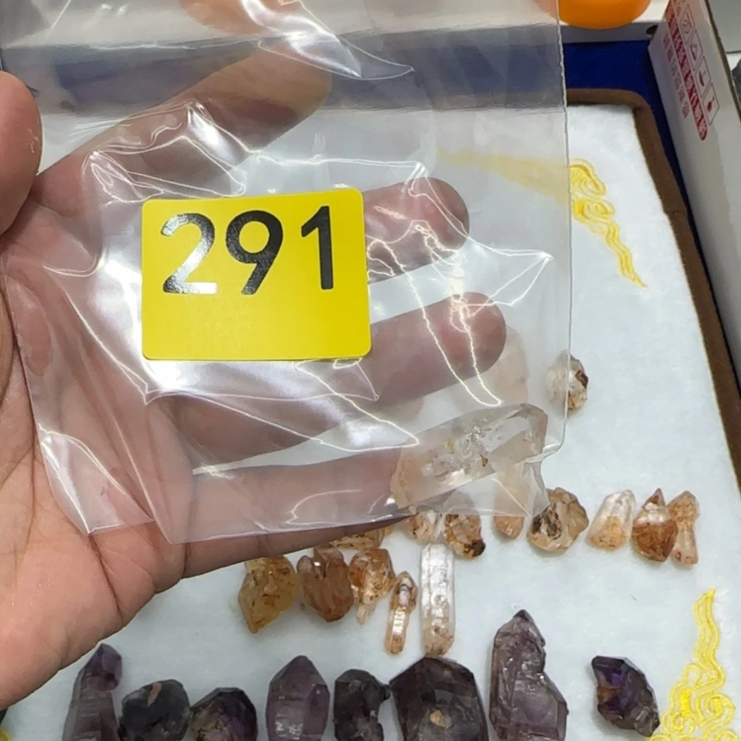 【闪购商品】水晶珠宝半成品未镶嵌贾****笑