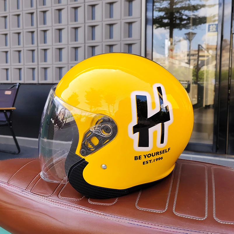 新国标3C头盔女款秋冬时髦好物字母简约防风抗寒电动摩托车安全帽