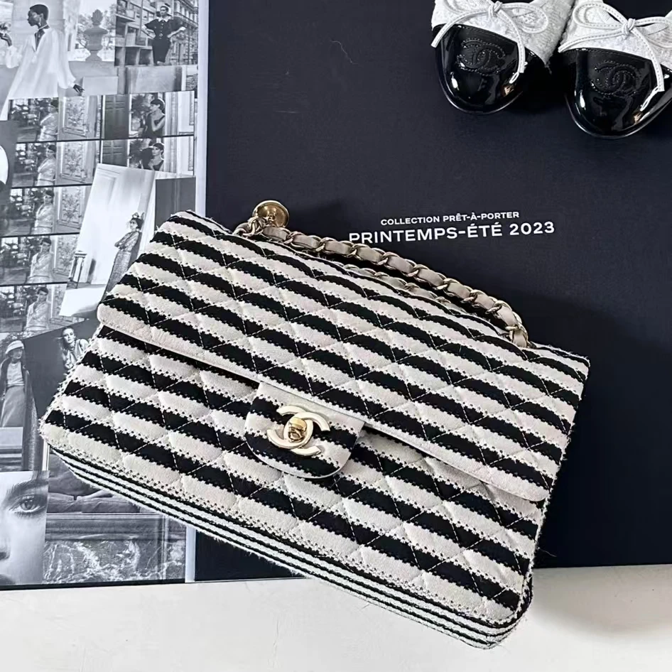 95新 Chanel/香奈儿 黑白拼中号cf/J03294