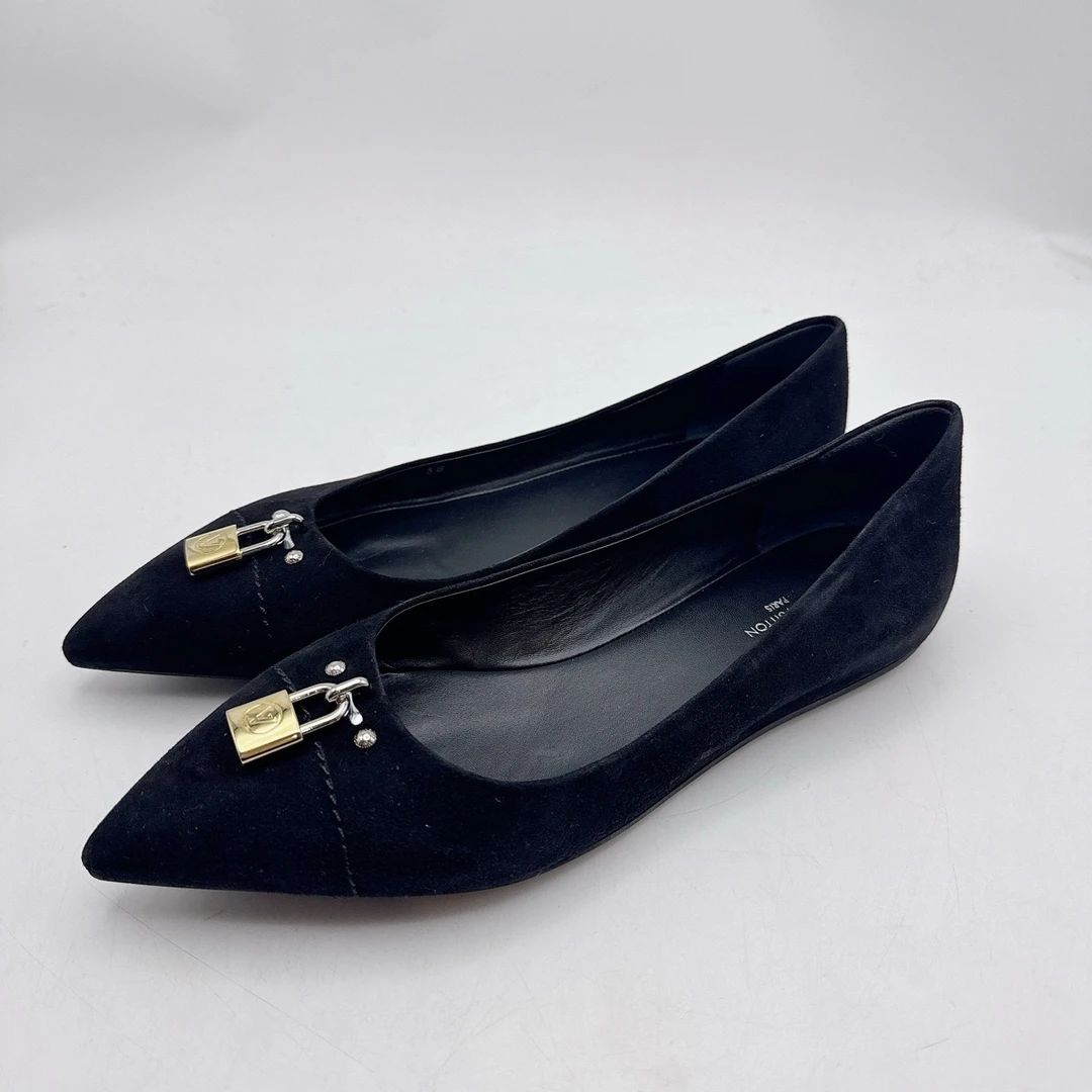 38码/LV/路易威登 锁扣平底鞋/全新/jm06115