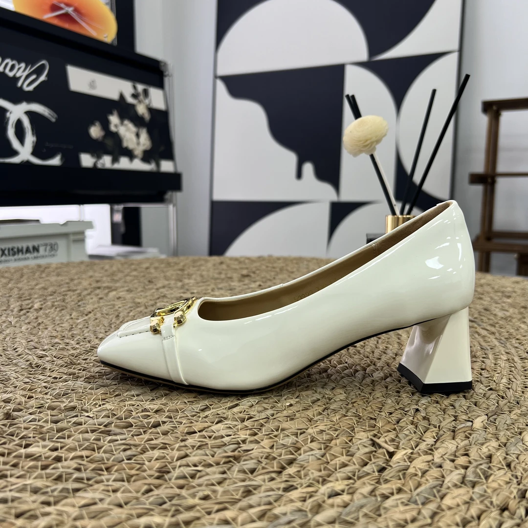 复古粗跟单鞋女2024秋季新款浅口中跟方头气质通勤 3323