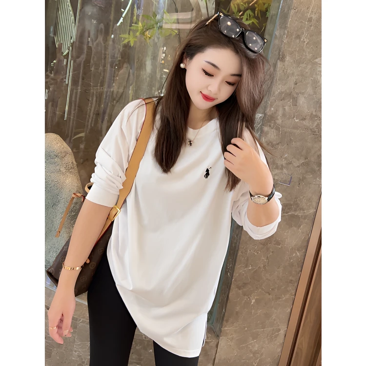 【闺蜜轻奢】2025春刺绣插肩设计宽松显瘦开叉圆领长袖T恤打底衣女