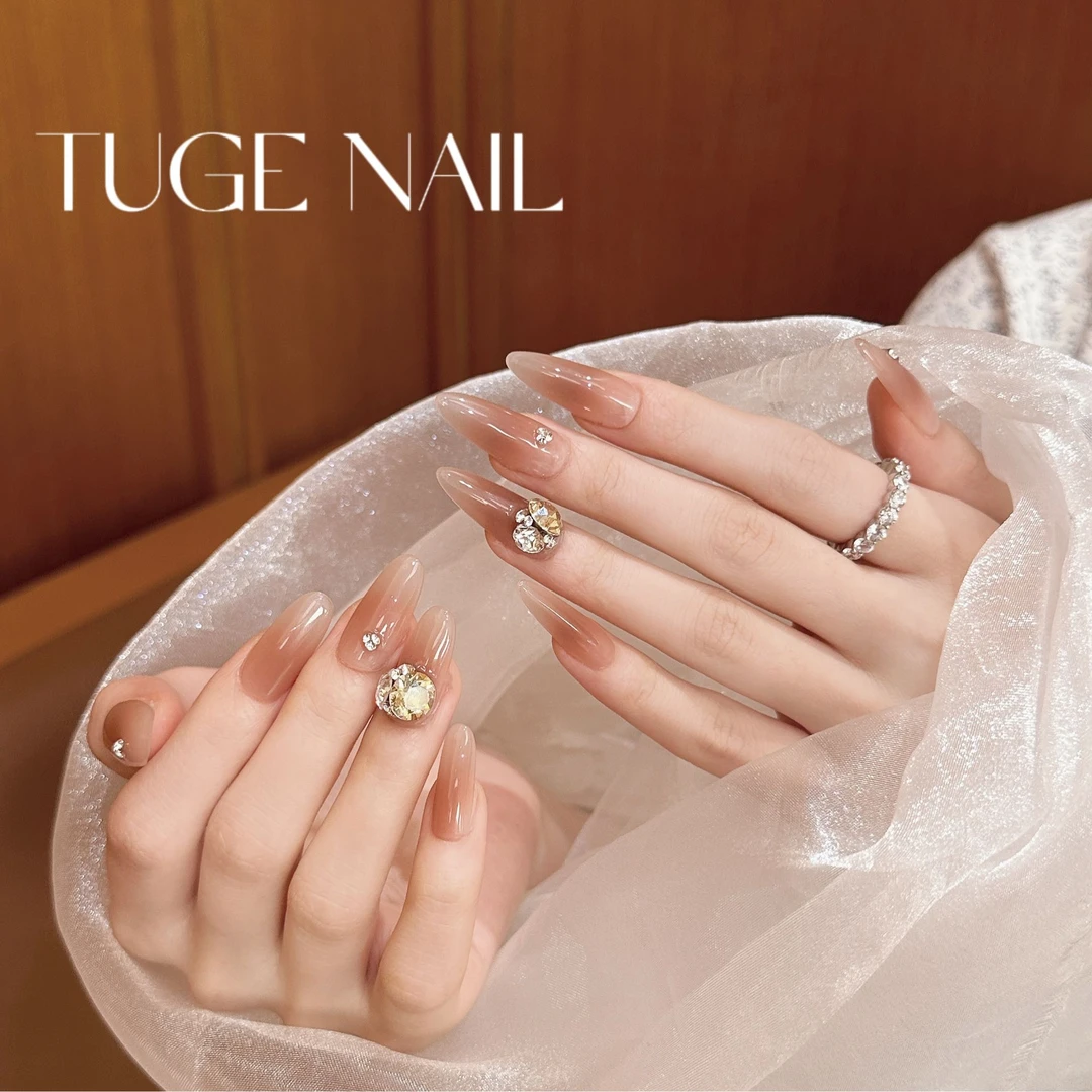 TugeNail“伦敦之恋"夏日裸色带钻高级感小众设计师穿戴甲TGK1101