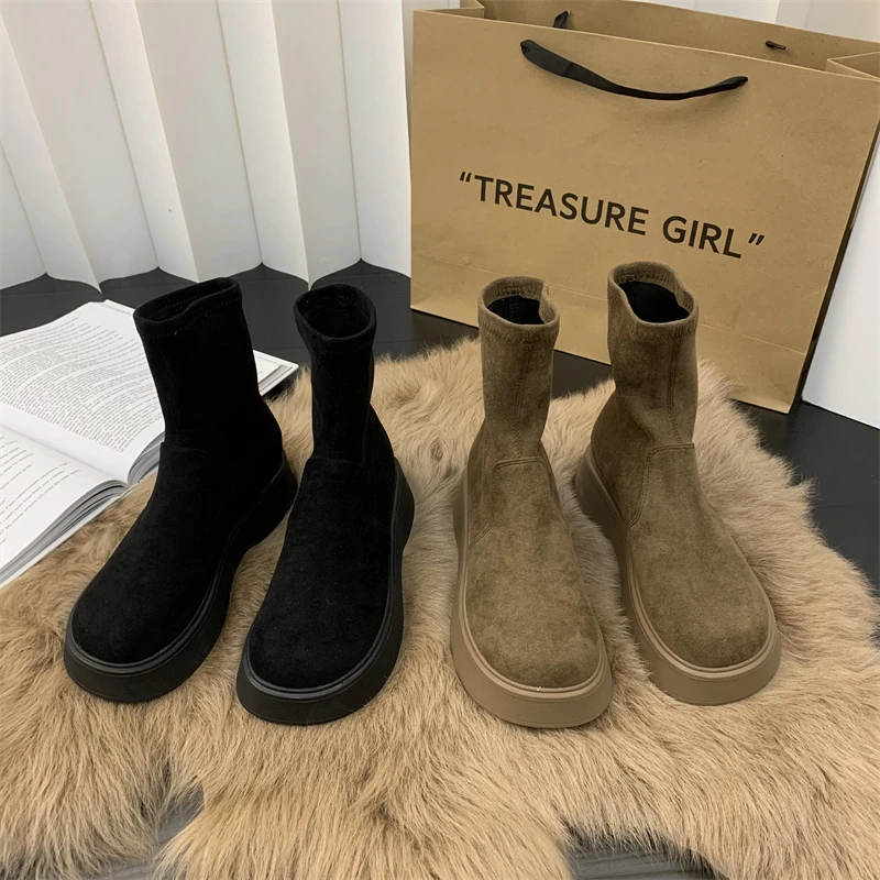 粗跟厚底时尚小短靴女2024秋季新款网红小个子显瘦弹力绒面马丁靴