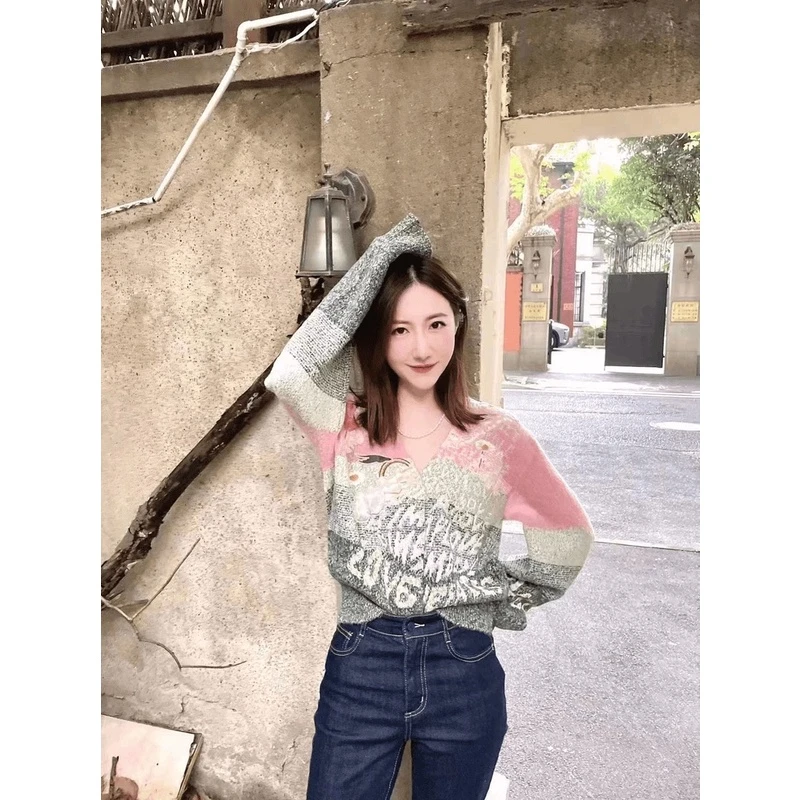 【D008】刘雯同宽松重工刺绣提花V领马海毛针织开衫
