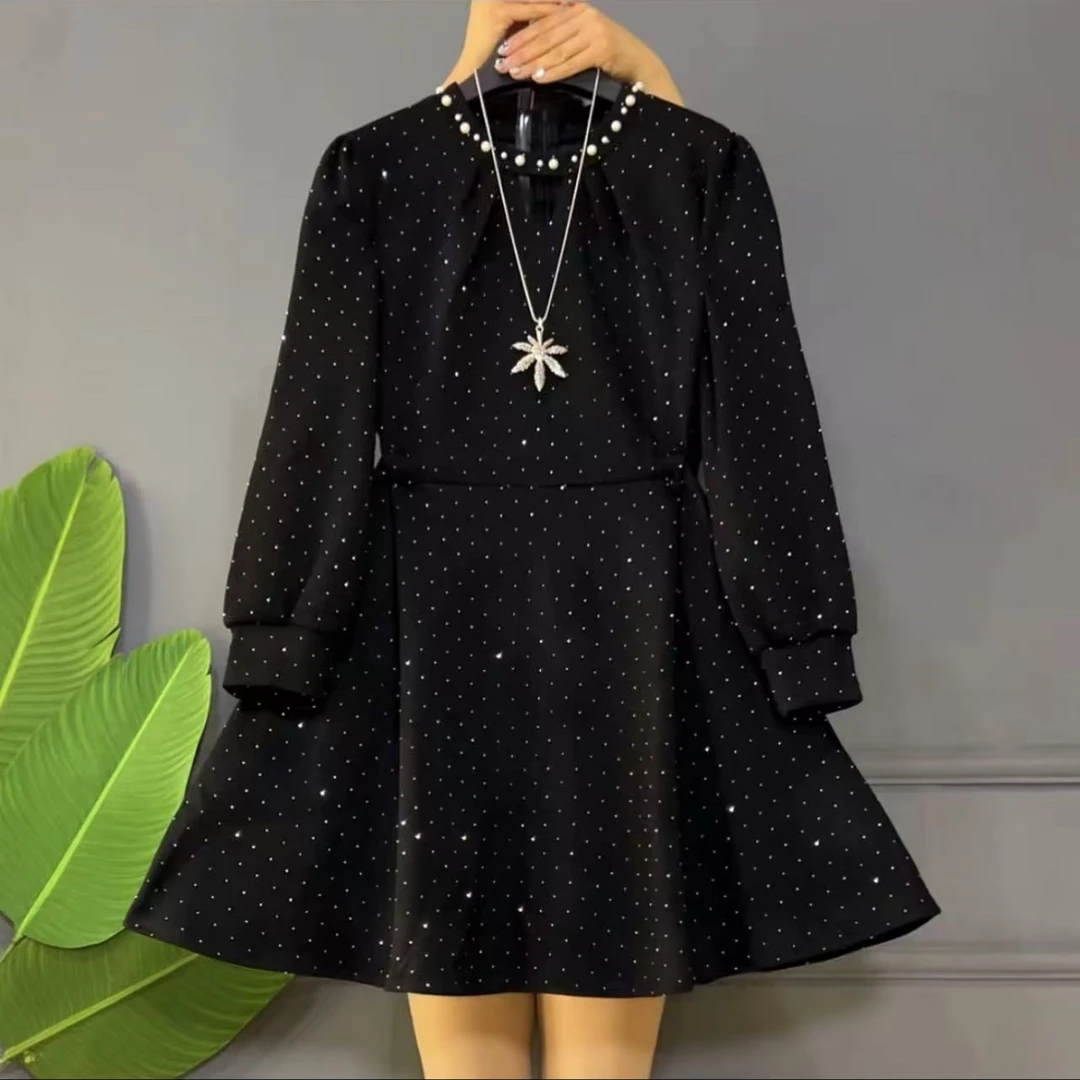 9196-2024年秋冬新款时尚气质镂空钉珠显瘦百搭连衣裙