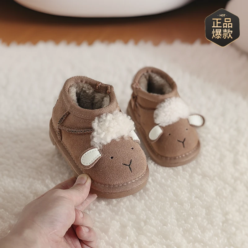 宝宝雪地靴婴幼儿冬季新款软底学步鞋男童女童小童加绒短靴加厚潮