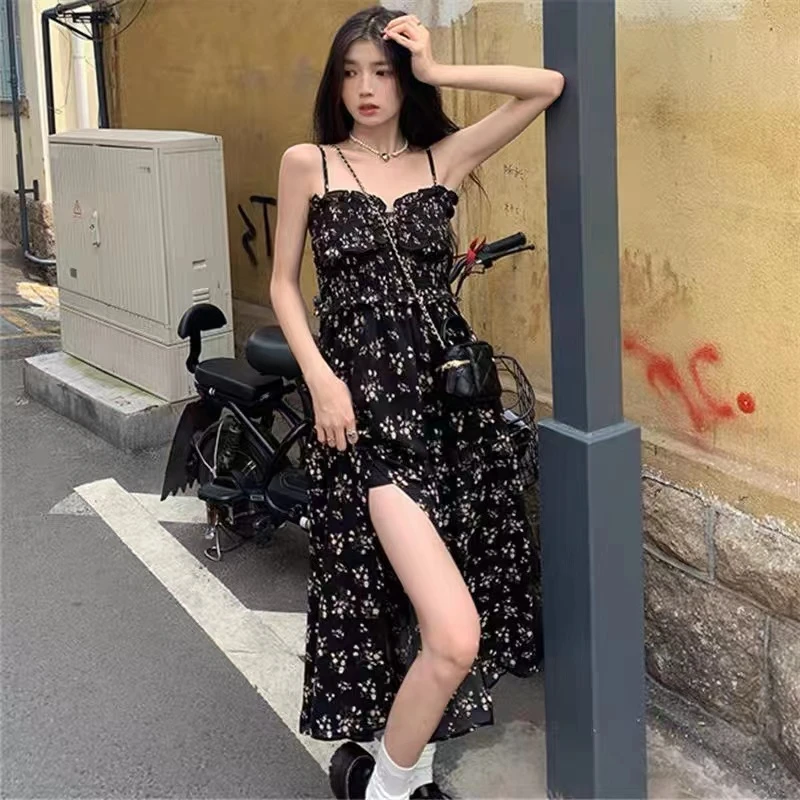 黑茶法式桔梗复古高级感气质收腰显瘦碎花吊带裙松紧腰连衣裙长裙