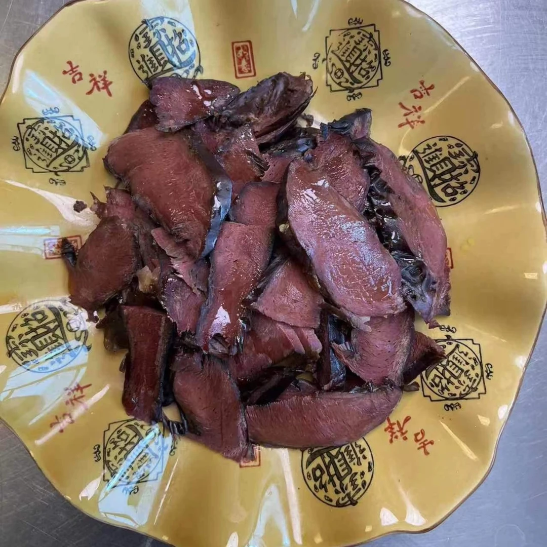 湖北恩施土家自制青岗木柏树枝烟熏土猪腊肉腊味猪心1斤
