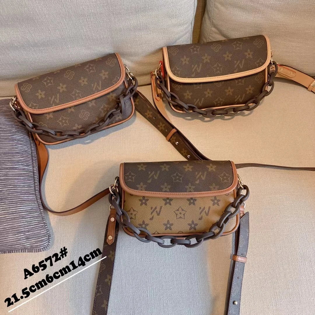 优草坊新款小流浪包时尚休闲百搭高品质轻奢复古单肩女士斜挎包