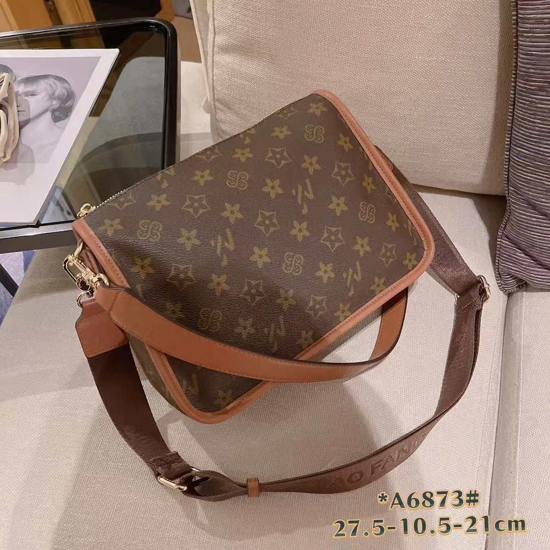 优草坊新款豌豆包时尚大气休闲百搭高品质轻奢女士单肩斜挎包