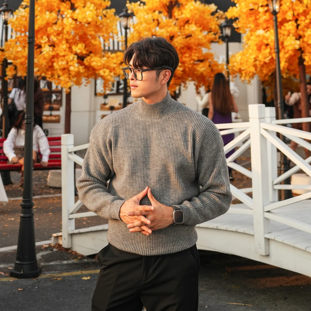 网红时尚纯色重工厚实700克重磅半高领加厚休闲百搭型男落肩毛衣