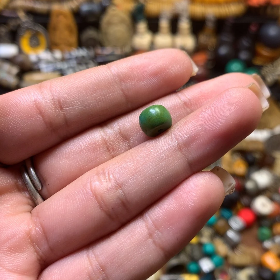 泥塑爱****?娘啦擦擦骰子