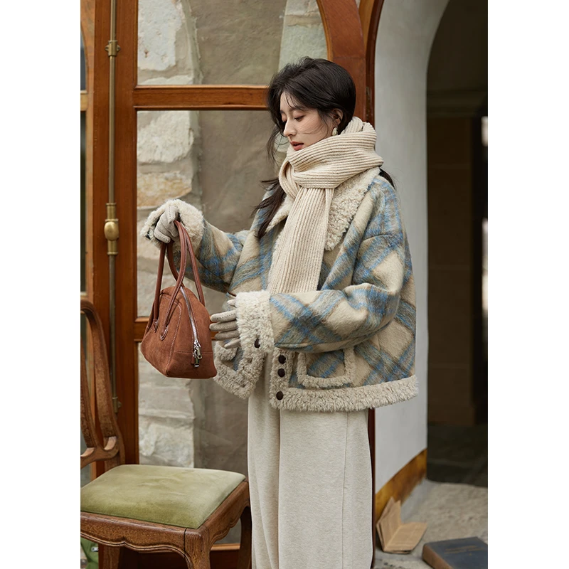 谜秀新品格子毛呢外套女2025冬季新款拼接羊羔毛呢子大衣保暖秋冬