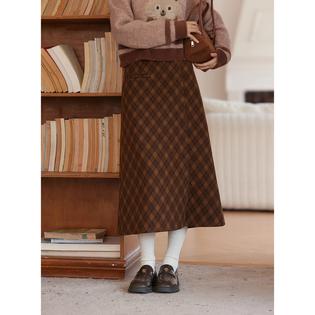谜秀新品格子毛呢半身裙女2024冬季英伦复古开叉裙中长裙子