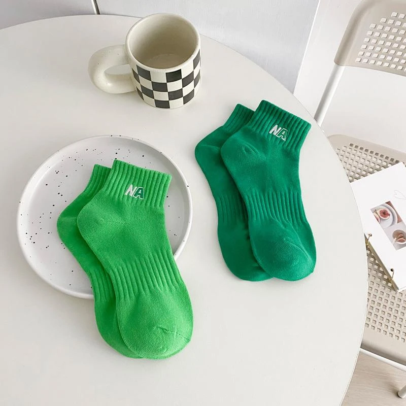字母刺绣袜子男短筒袜ins潮纯棉夏季薄款日系短筒运动情侣短袜男