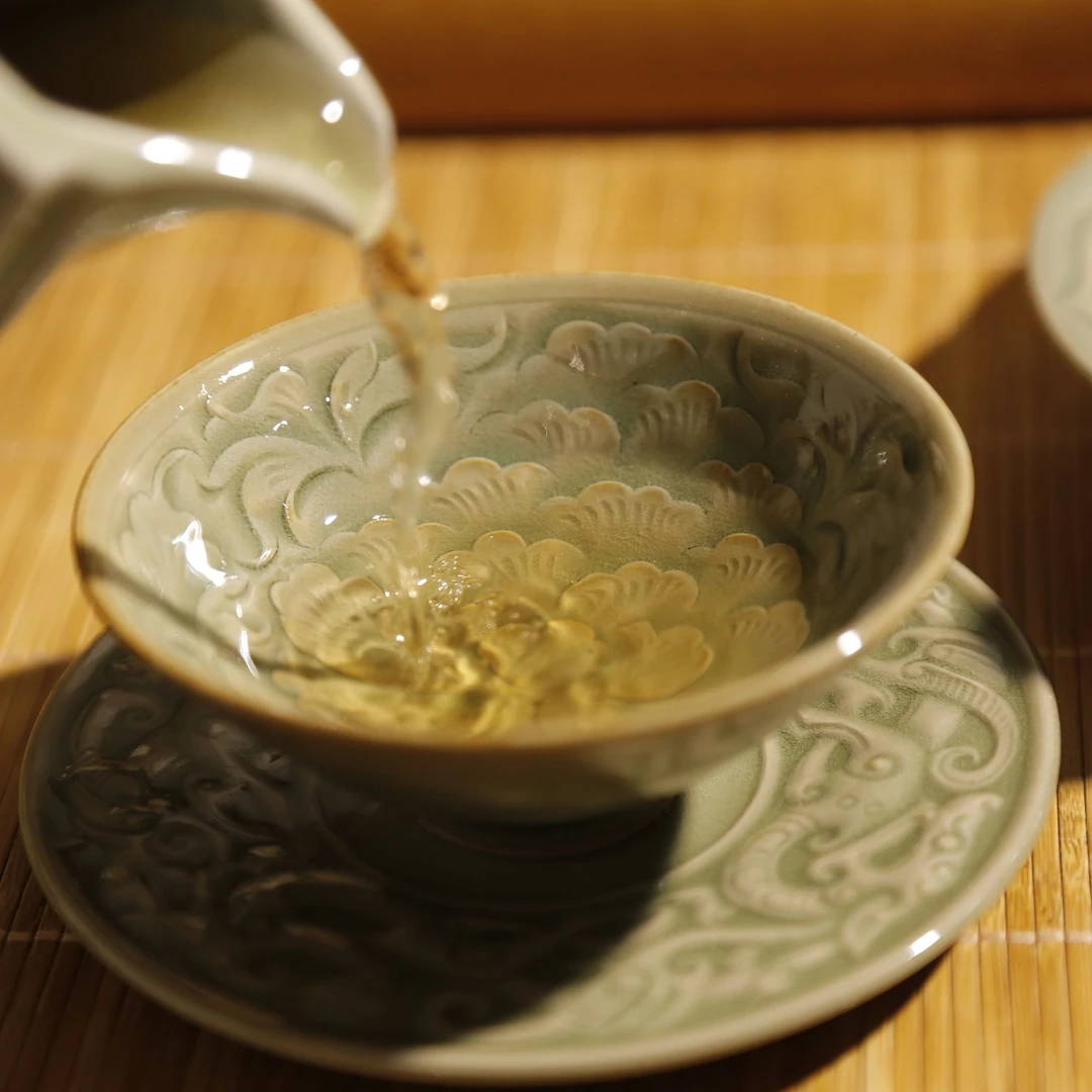 耀州窑—0铅0铬原矿釉省工屈刚丽老师手刻牡丹斗笠