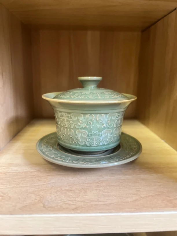 微瑕三才复古饕餮盖碗（缩釉 矿点）