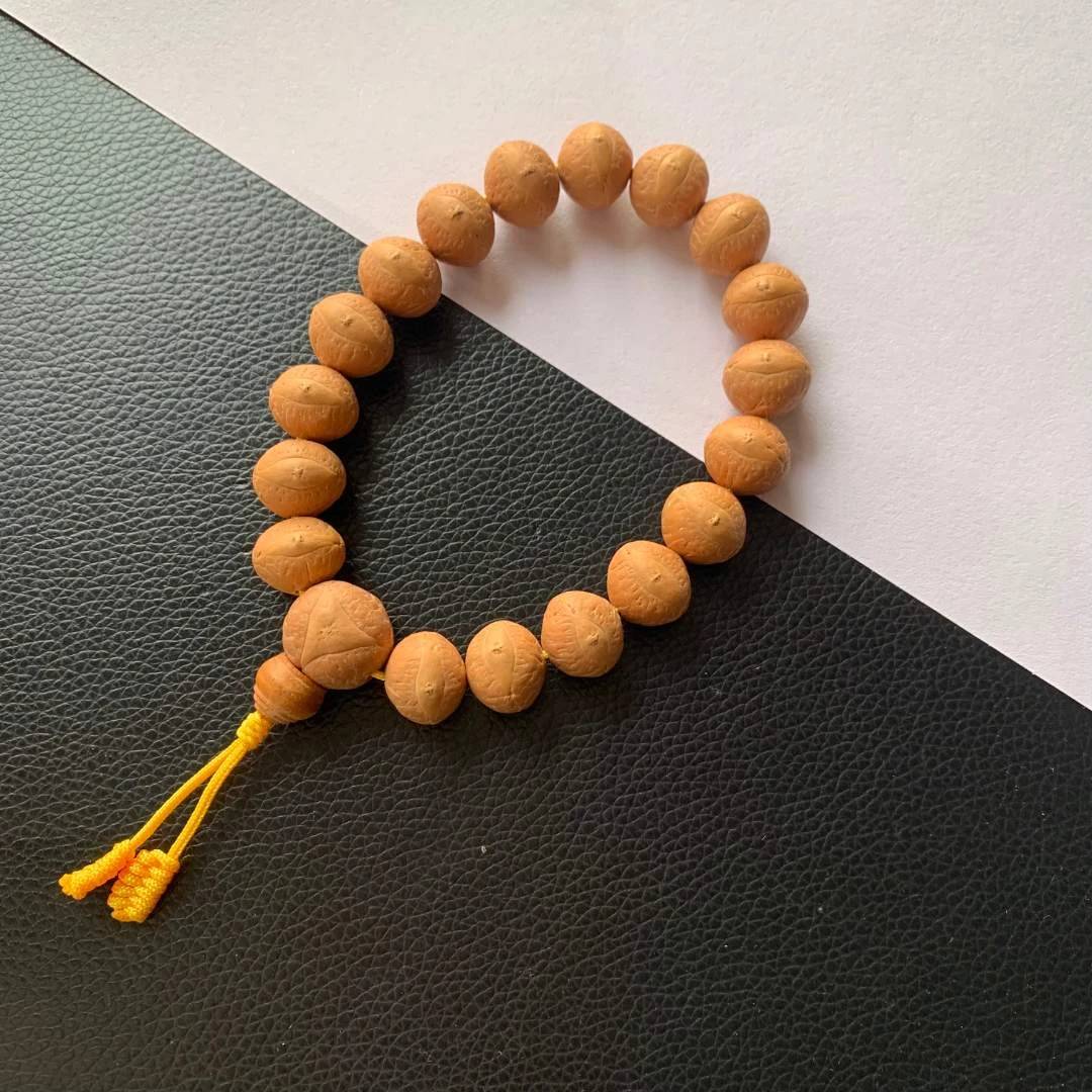 正宗【尼泊尔】凤眼菩提手串；飞碟庄18颗  尺寸1.4厘米