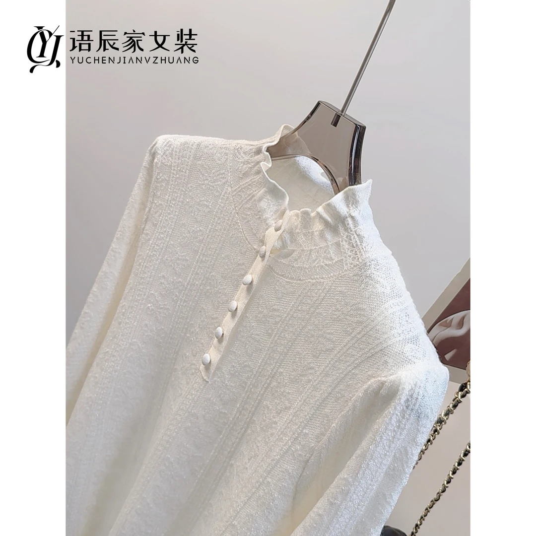 蕾丝领包扣浮雕~~针织打底衫女内搭长袖半高领洋气毛衣B168