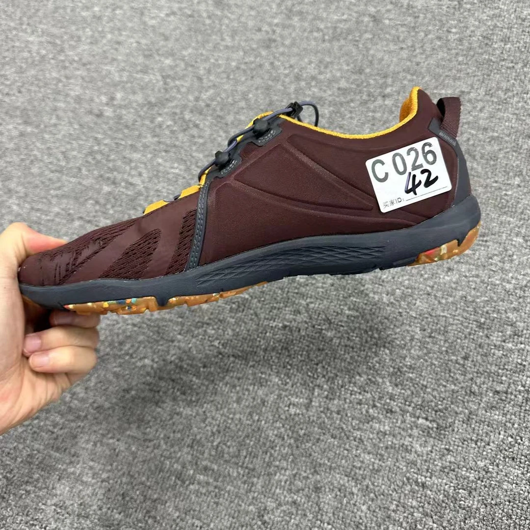 上新款时尚百搭男女高端户外休闲鞋 C026