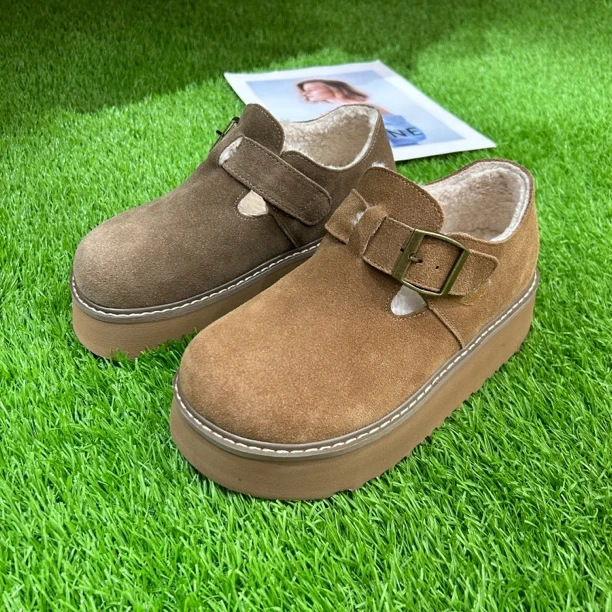 《蟹老板》冬季休闲加棉厚底靴地鞋698-32