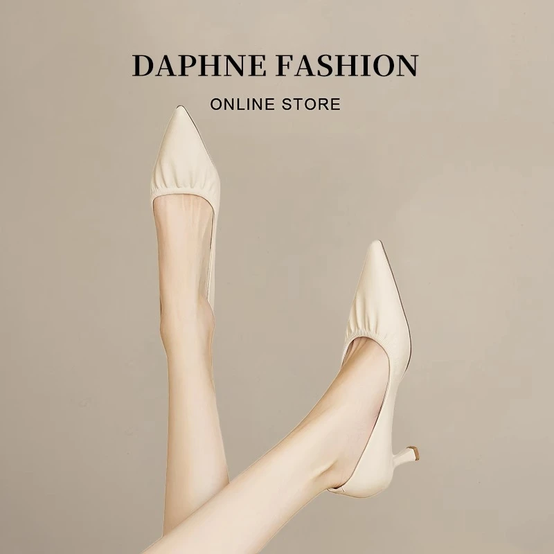 达芙妮白色尖头高跟鞋女鞋子2024新款夏季细跟小个子浅色软皮单鞋