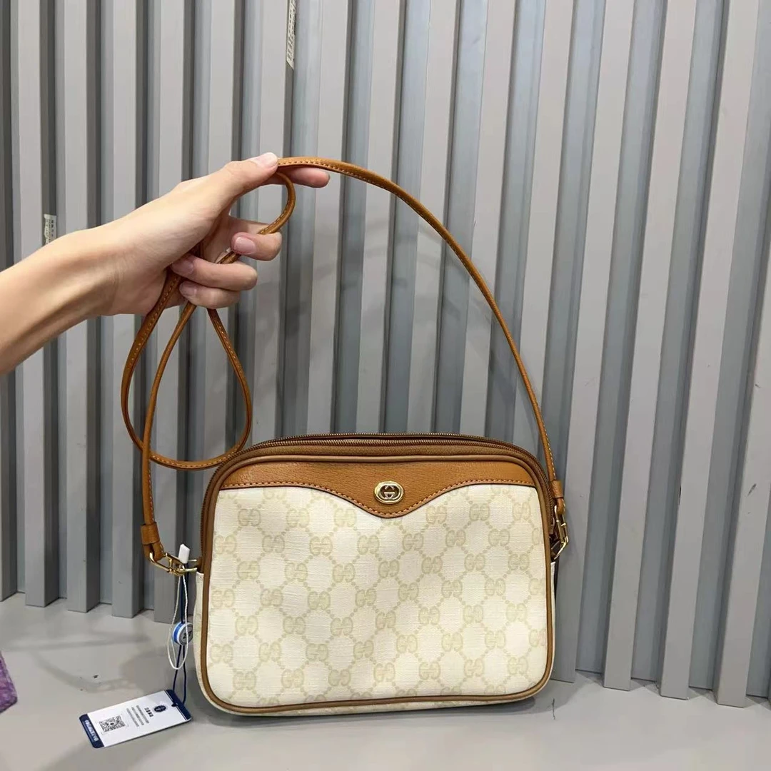 95新 GUCCI/古驰 兔兔奢/古驰斜挎包/240610021