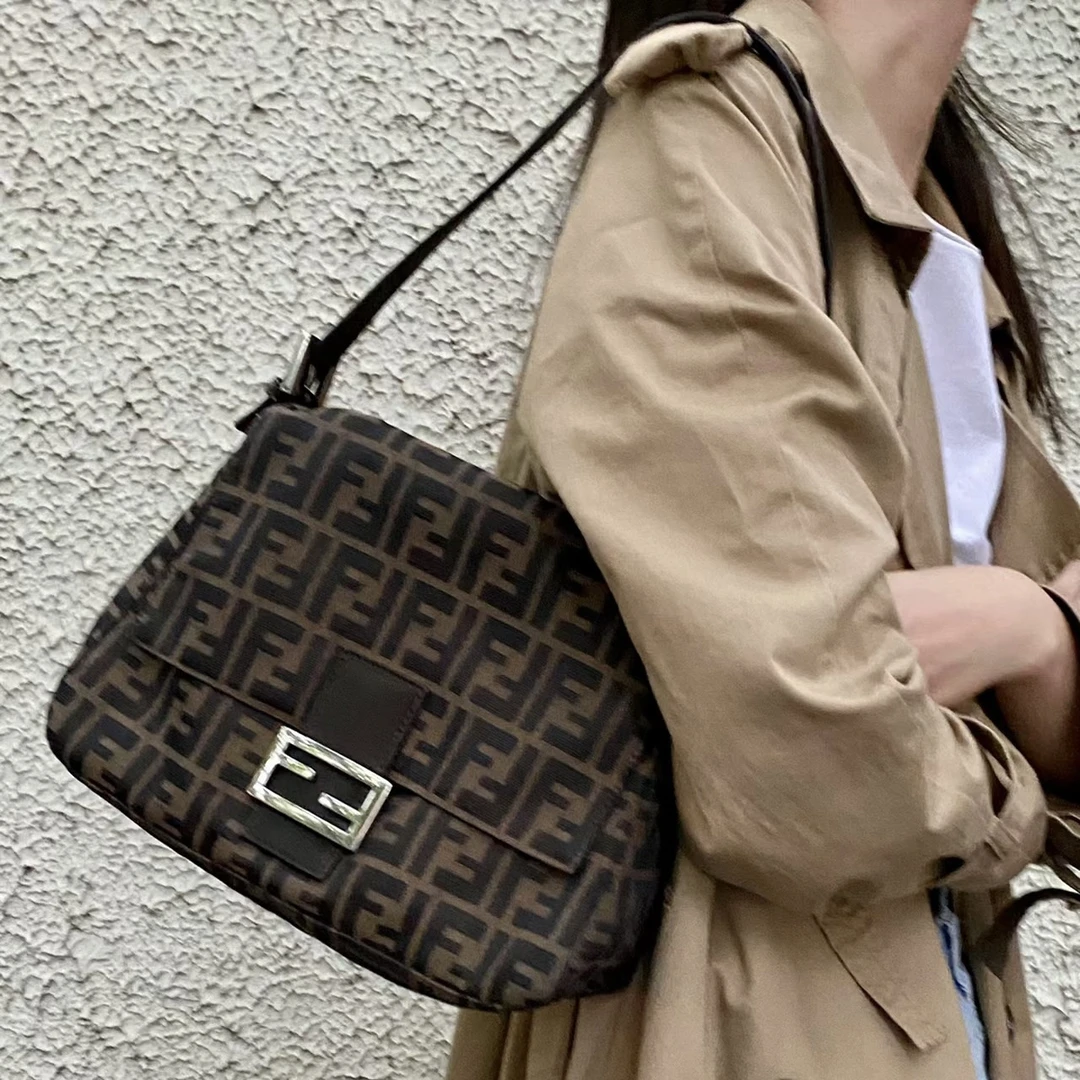 95新 FENDI/芬迪 小琪/芬迪老花大法棍/230310220